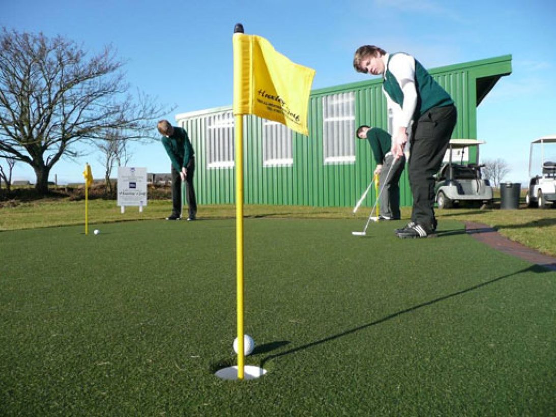 Huxley’s outdoor & Portable Modular Putting Greens in Scotland